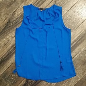 Blue sleeveless shirt